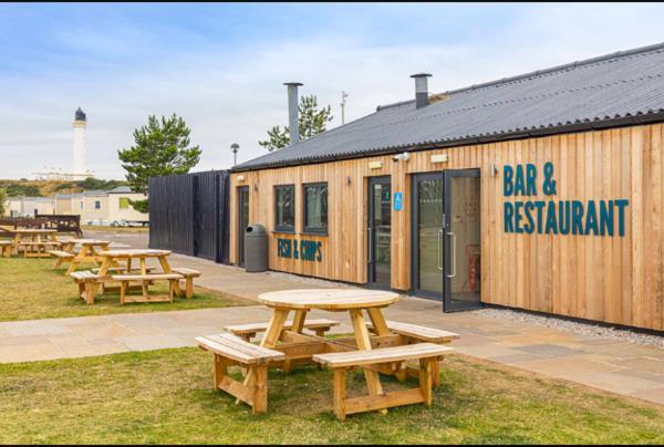 Highway Hotel Lossiemouth Exterior foto
